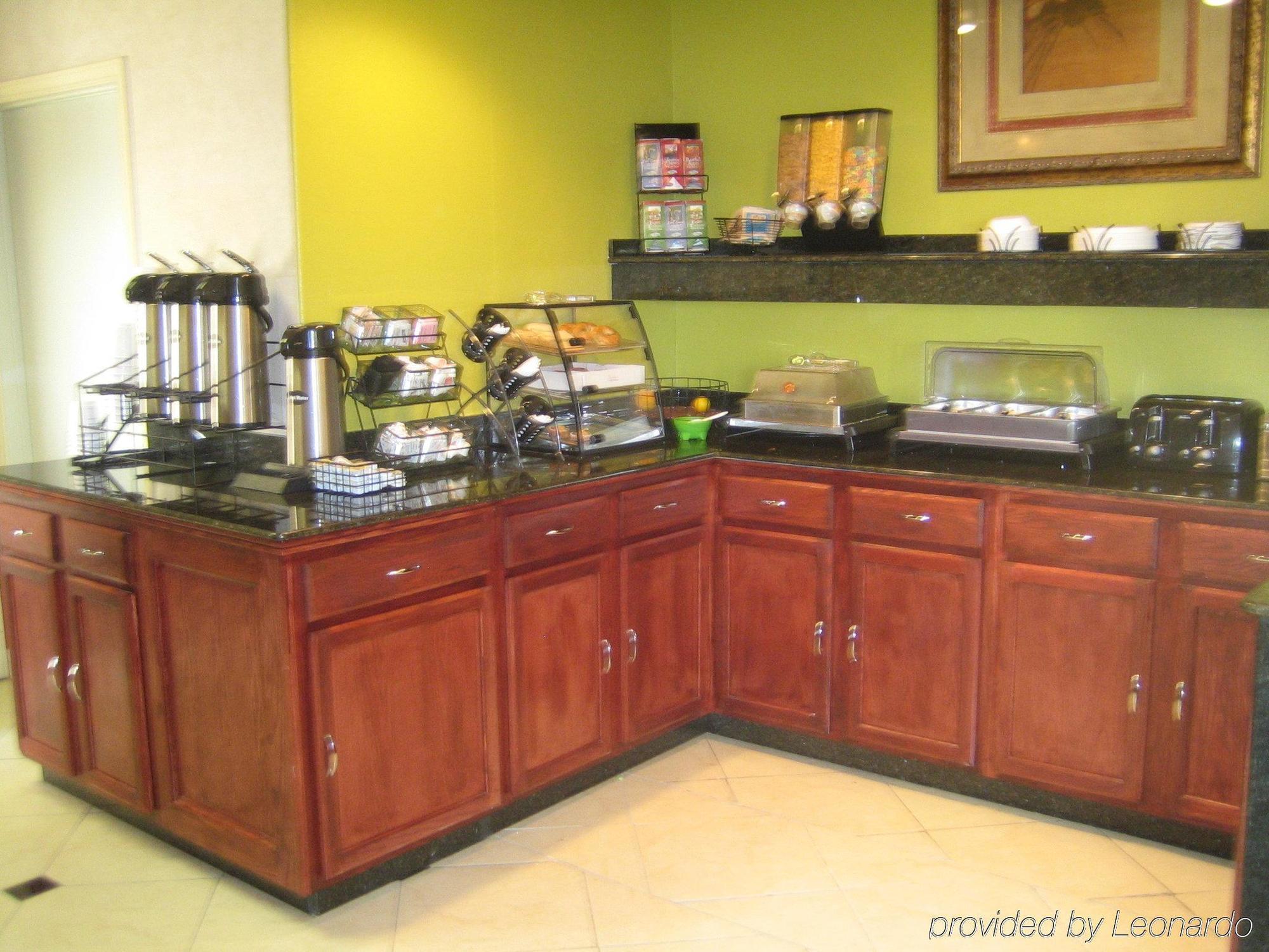 Econo Lodge Inn & Suites Eagle Pass Restaurant foto