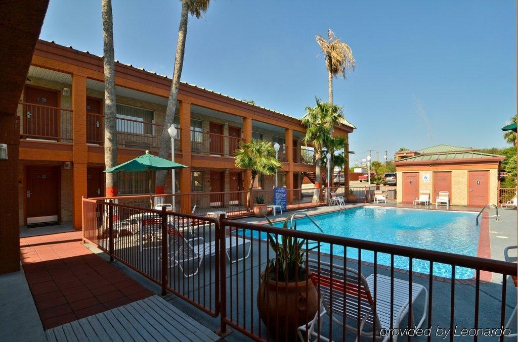 Econo Lodge Inn & Suites Eagle Pass Exterior foto
