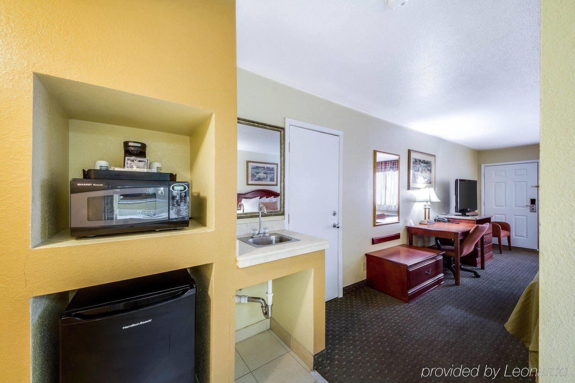 Econo Lodge Inn & Suites Eagle Pass Exterior foto