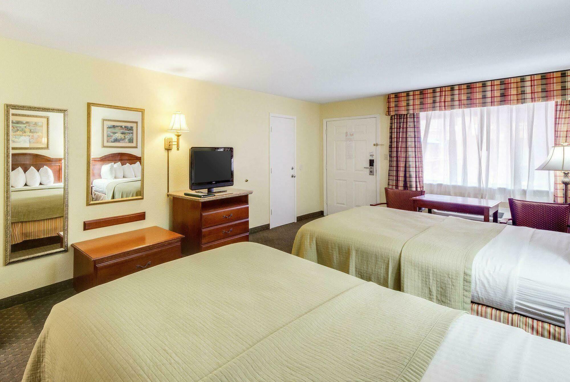Econo Lodge Inn & Suites Eagle Pass Exterior foto